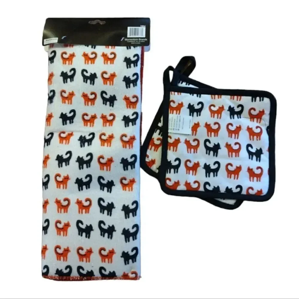 Retro Halloween Themed Pot Holders Dish Mat And Tapestry Kitchen Lot NWT‎